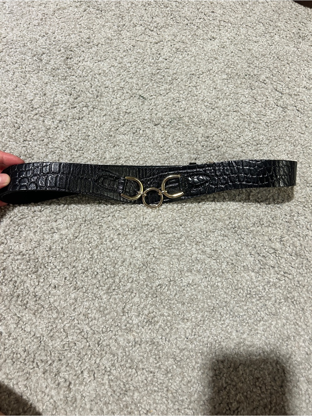 Black Croc-Embossed Women's leather Belt with Gold Hardware